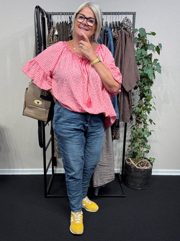 Addy bluse i pink ternet til pluspiger fra sigensgaard.dk