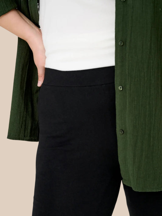 Klassiske plus size leggings i jersey fra Only Carmakoma. Disse kan burges i nær alle sammensætninger, og er en god basis til enhver garderobe. 