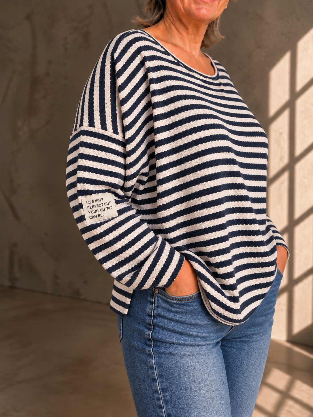 Alt-tekst – Aya plussize strik

Aya plussize strik til kvinder med former. En smart og moderne strik med en skøn, rummelig pasform, der giver et afslappet og stilfuldt look. Perfekt til både jeans og smarte bukser. Find Aya strik hos Sigensgaard.dk.