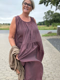 Talia plussize lang kjole i bordeaux smuk og lidt rå.Sigensgaard.dk