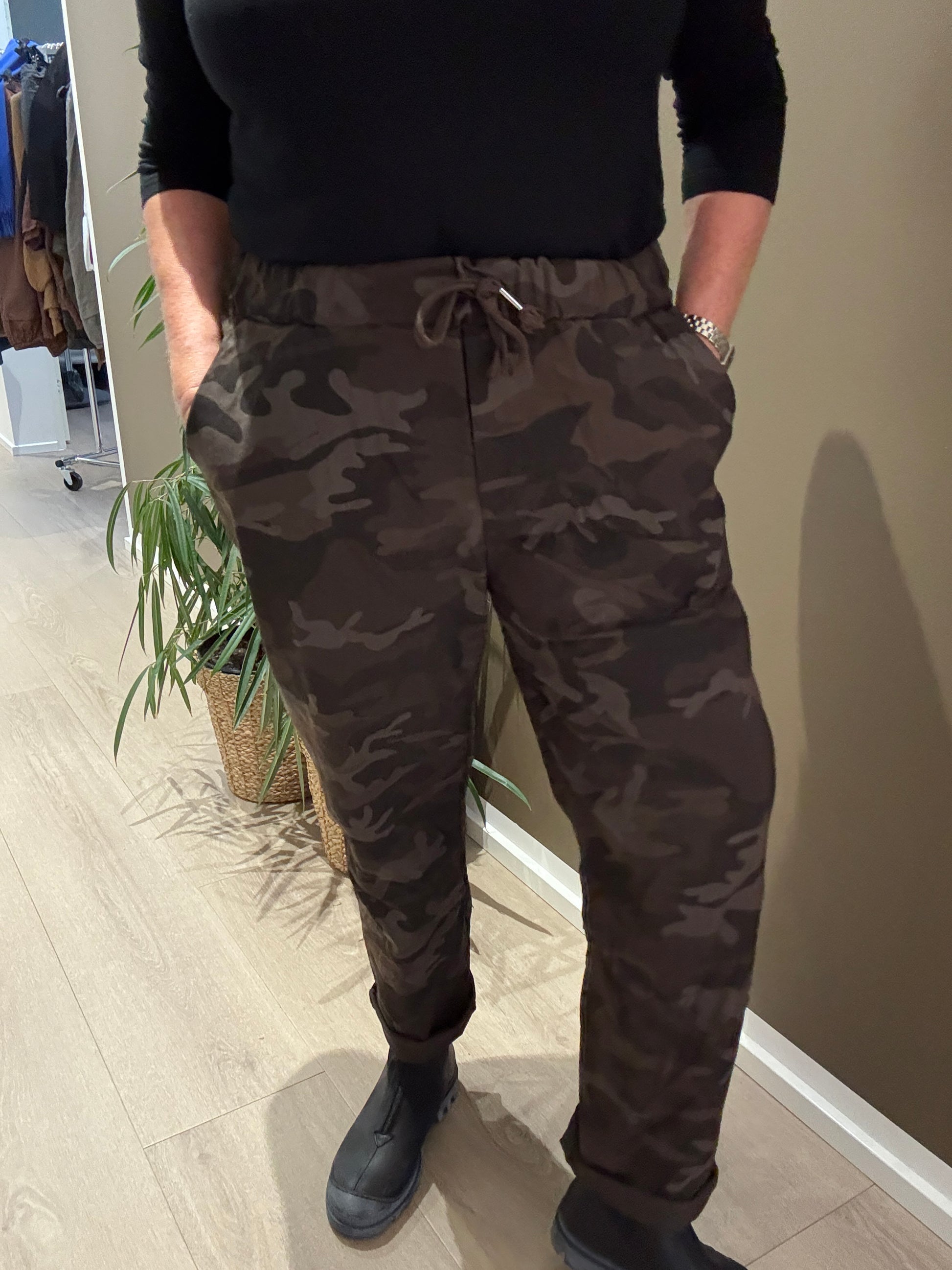 leopold er erfekt til pluspiger Leopold findes altid i mange farver denne er brun.