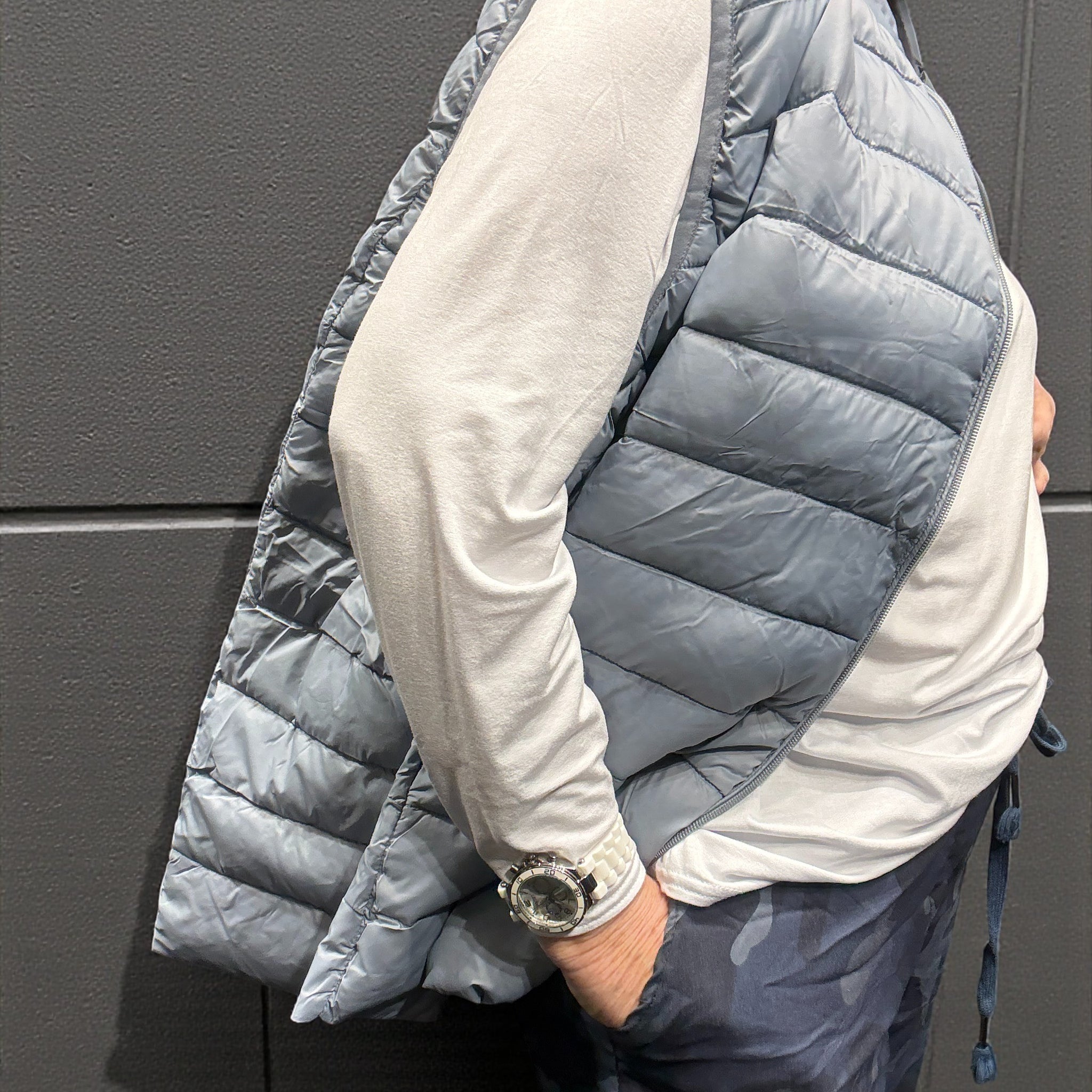 Blød quiltet vest, til plus pigerne, den er let og lækker at have på, og så er den perfekt til lag-på-lag sæt.