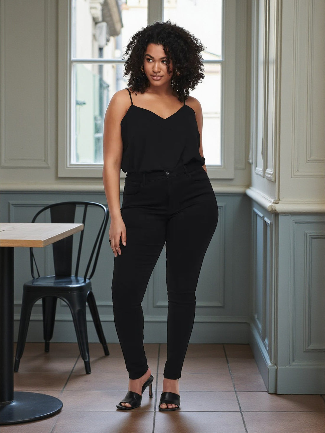 Caraugusta skinny jeans til pluspiger – perfekt pasform og ekstra lange ben.