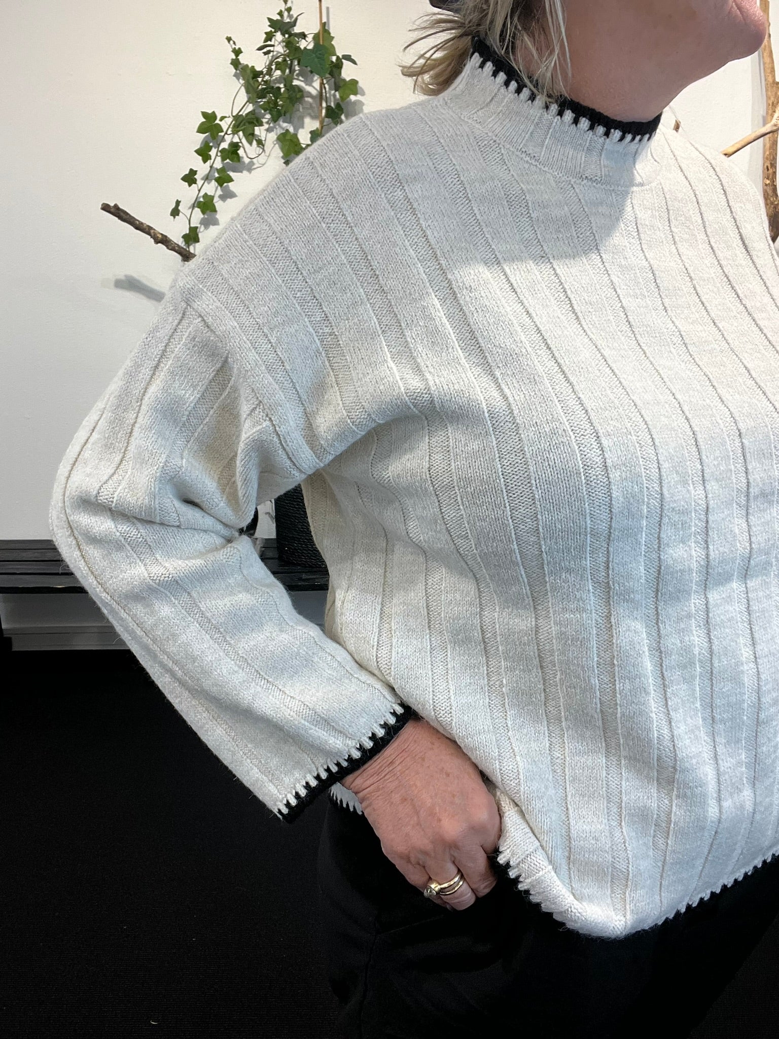 Lækker plus size strik som er perfekt til efterår og vinter.