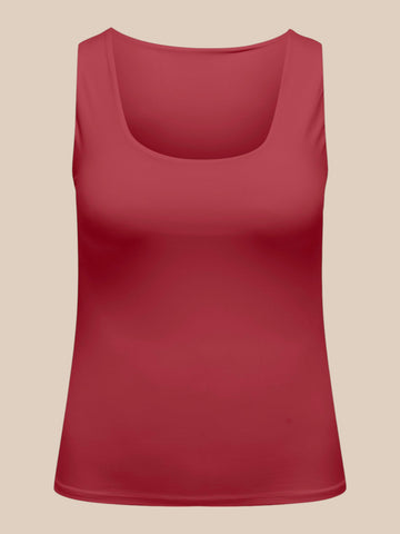 Smart vendbar plus size top i flot farve.