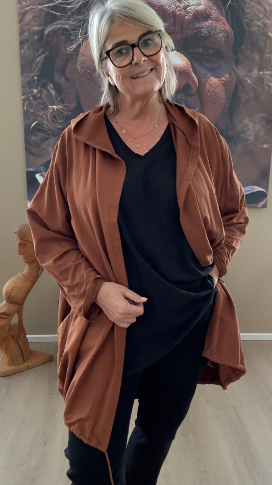 Plus size Charlotte cardigan som findes i mange farver plussize fra sigensgaard.dk