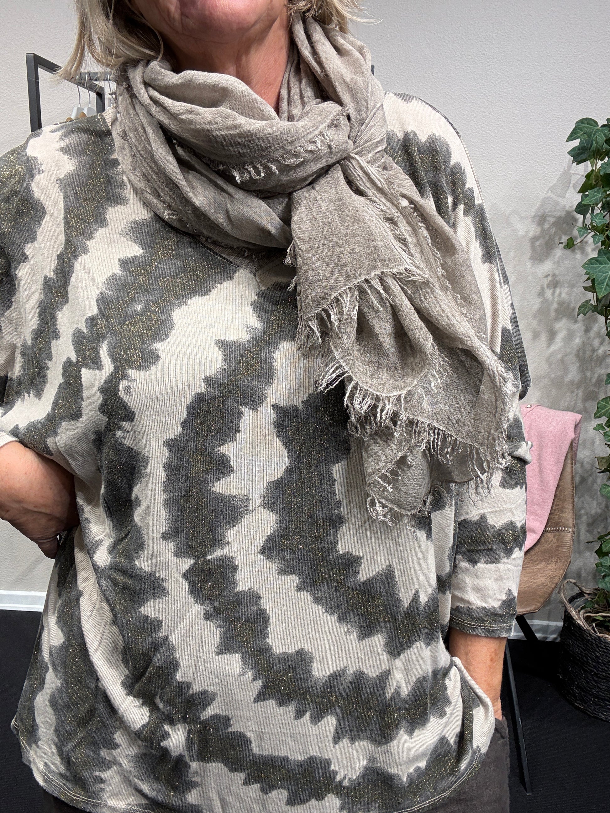 Conni strik bluse tynd i kvalitet plussize fra Sigensgaard