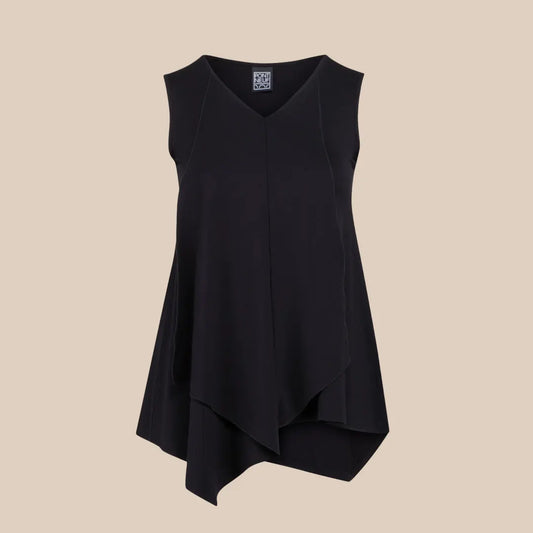 en dejlig løs dolly top uden ærme går ned i Vhals flot top der skjuler maven.