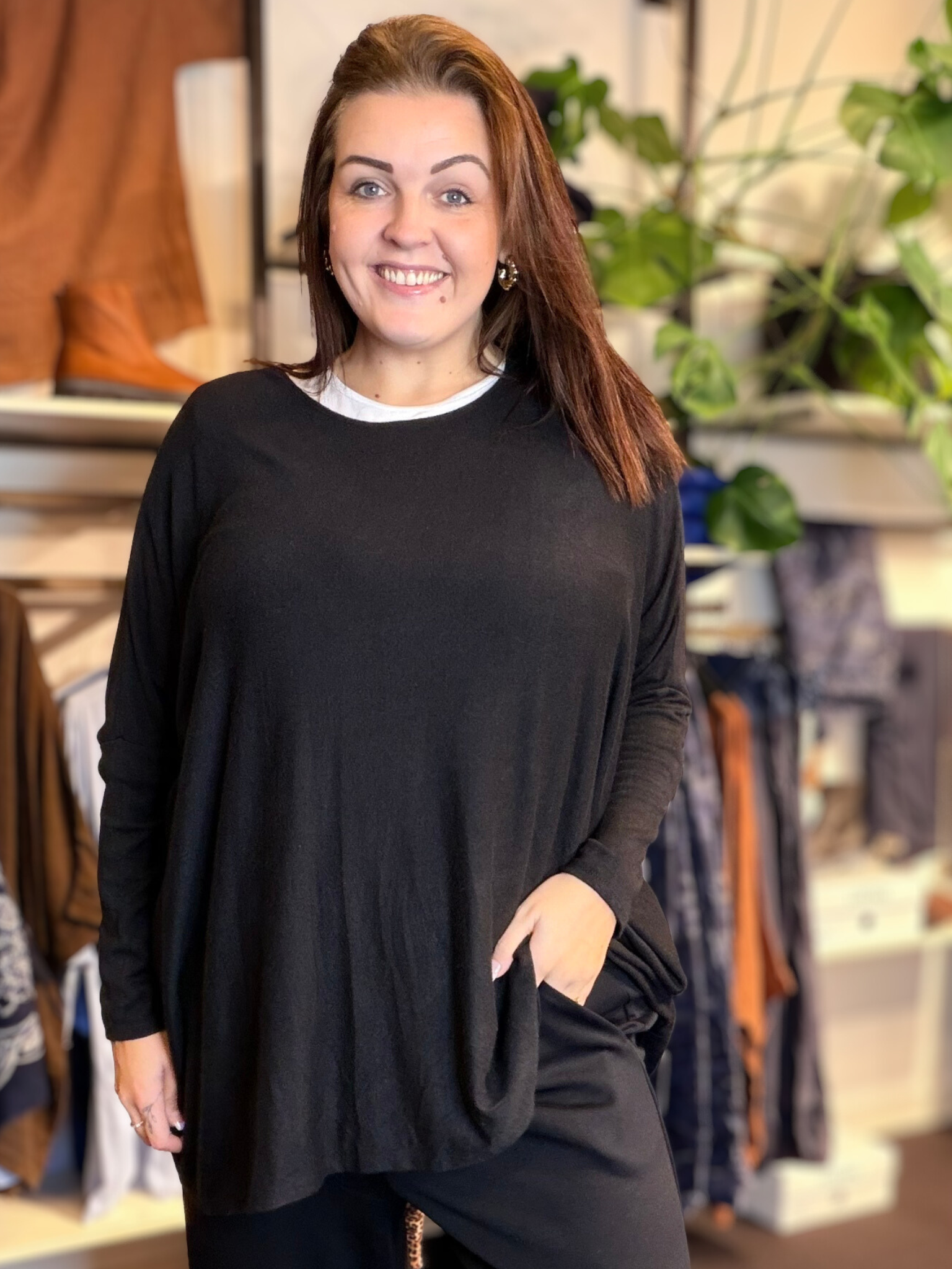 Ebba strikbluse i blød, struktureret kvalitet med afslappet pasform overize tynd strik bluse som vi ofte har i mange farver