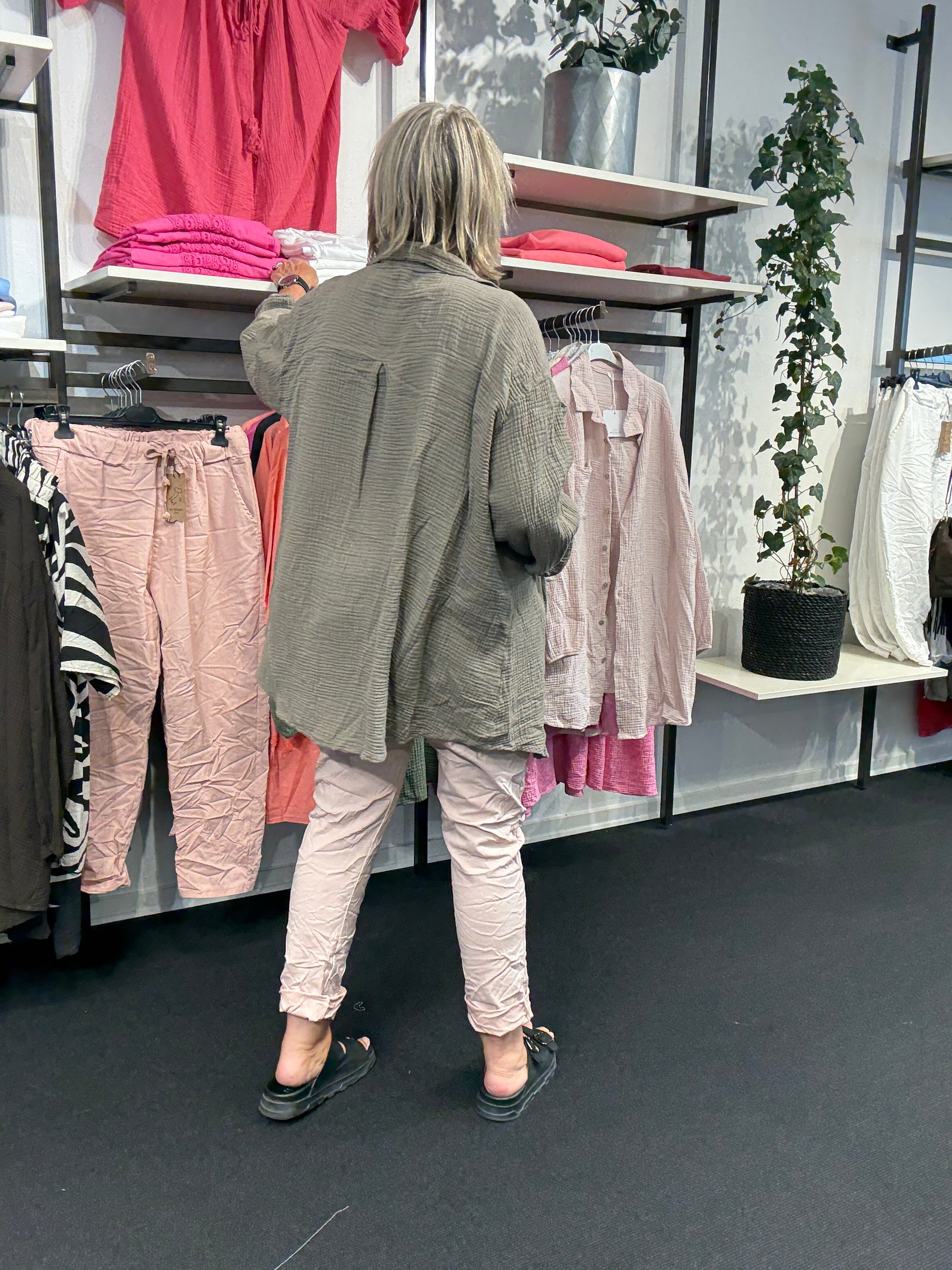 Ella skjorte i ble kvalitet som er lækker blød og let plussize skjorte som også er fin som en løs jakke sigensgaard.dk 