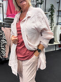 Ella skjorte i ble kvalitet som er lækker blød og let plussize skjorte som også er fin som en løs jakke sigensgaard.dk 