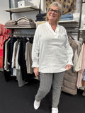 Ternet plus size buks med lommer og massere stræk til kvinder.