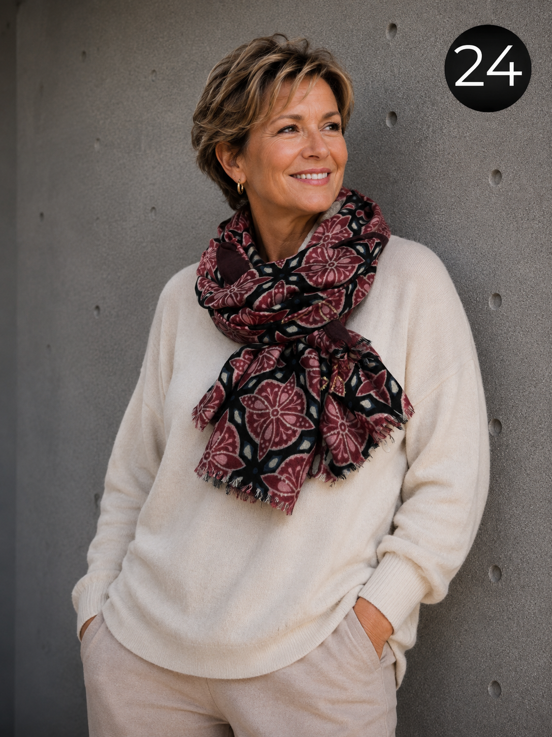 Frida tørklædet er prikken over i'et til din garderobe. Det bløde og lette tørklæde giver dit outfit et elegant løft og er nemt at style – uanset om du ønsker et afslappet eller mere klassisk look.

Frida fås i mange flotte farver og mønstre, så du nemt kan finde en variant, der passer til din stil. Brug det løst om halsen, bind det som på vores inspirationsbilleder eller lad det falde elegant over skuldrene.billede er ai generet