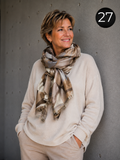 Frida tørklædet er prikken over i'et til din garderobe. Det bløde og lette tørklæde giver dit outfit et elegant løft og er nemt at style – uanset om du ønsker et afslappet eller mere klassisk look.

Frida fås i mange flotte farver og mønstre, så du nemt kan finde en variant, der passer til din stil. Brug det løst om halsen, bind det som på vores inspirationsbilleder eller lad det falde elegant over skuldrene.billede er ai generet