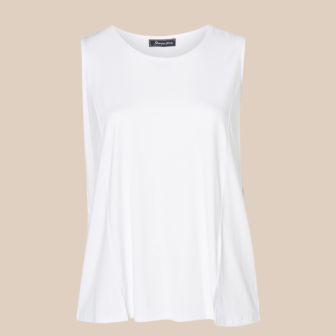 Opgrader din garderobe med en top, du vil bruge igen og igen. Bestil Plussize Birte Top online i dag og oplev en plussize top, der virkelig er lavet til dig.