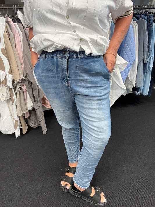 Nala jeans med elastik i liv smal i ben med masser af stræk sigensgaard.dk
