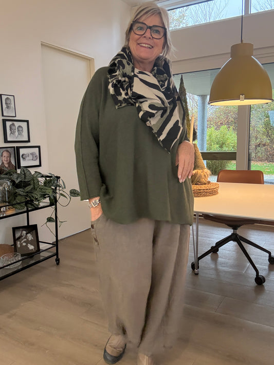 Julle  plussize strik som findes i mange forskellig farver 