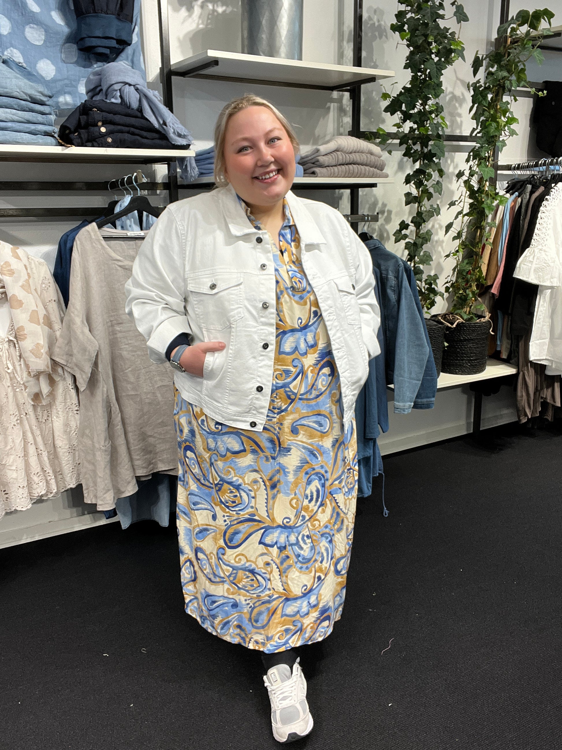 Kana smuk lang kjole til pluspiger fra sigensgaard