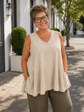 Lena A-toppen er perfekt til plus size kvinden som fyldere mere nedover mave og numse. Den er i en skøn a-facon i en lækker bomuldskvalitet. 