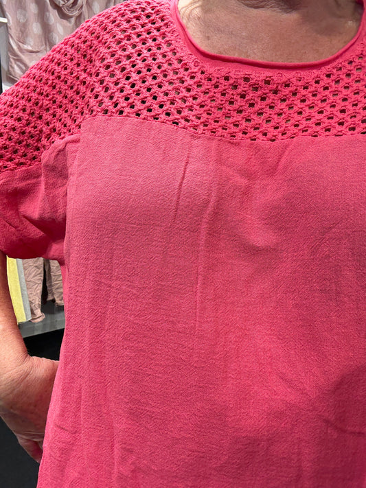 Bomulds T-shirt i pink plussize fra Sigensgaard.dk