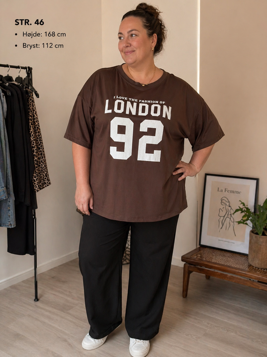 London bomulds T-shirt er sigensgaard egen og fåes i flere farver og 2 størrelser ren bomuld 