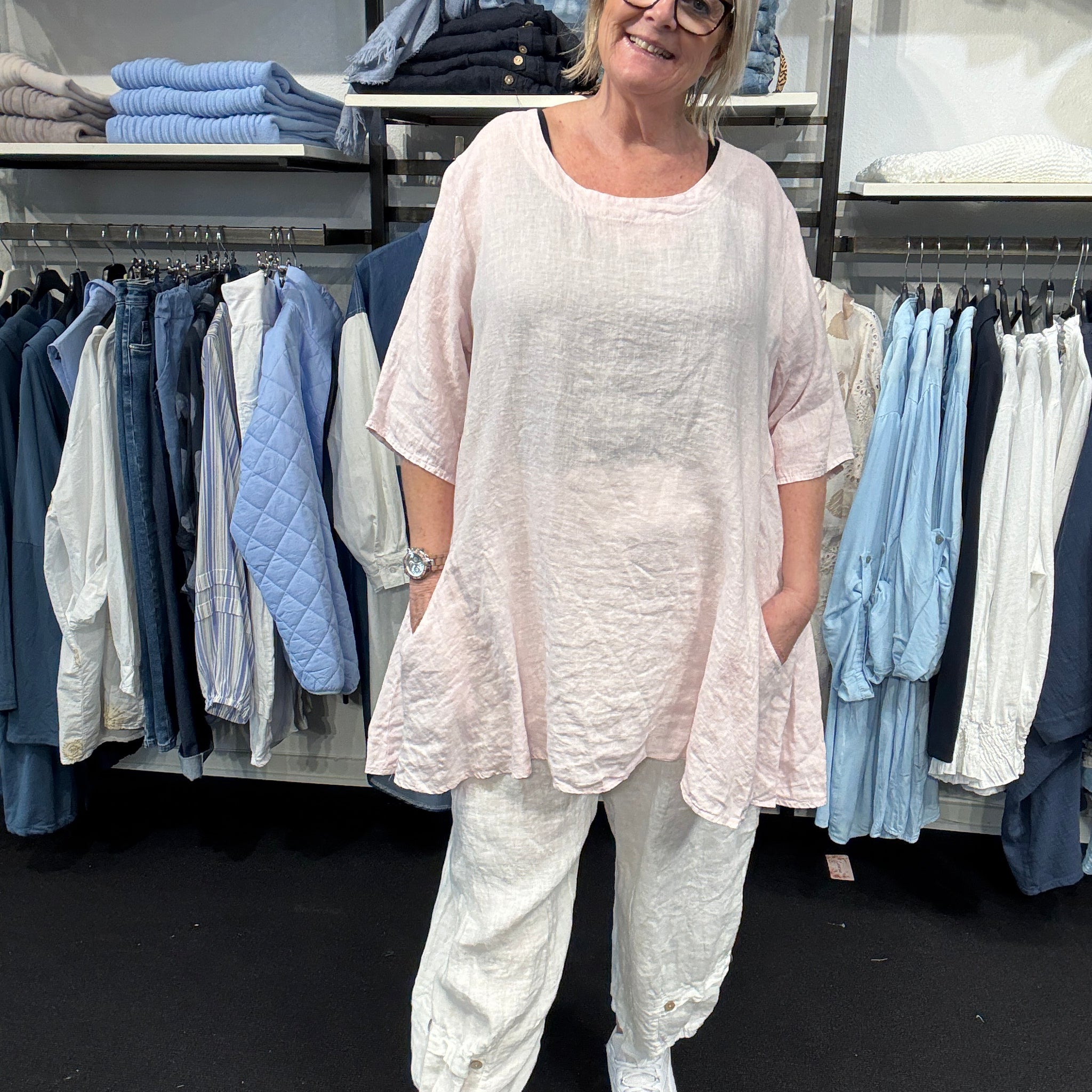 A-facon hørtunika i lys rosa plussize 
sigensgaard.dk