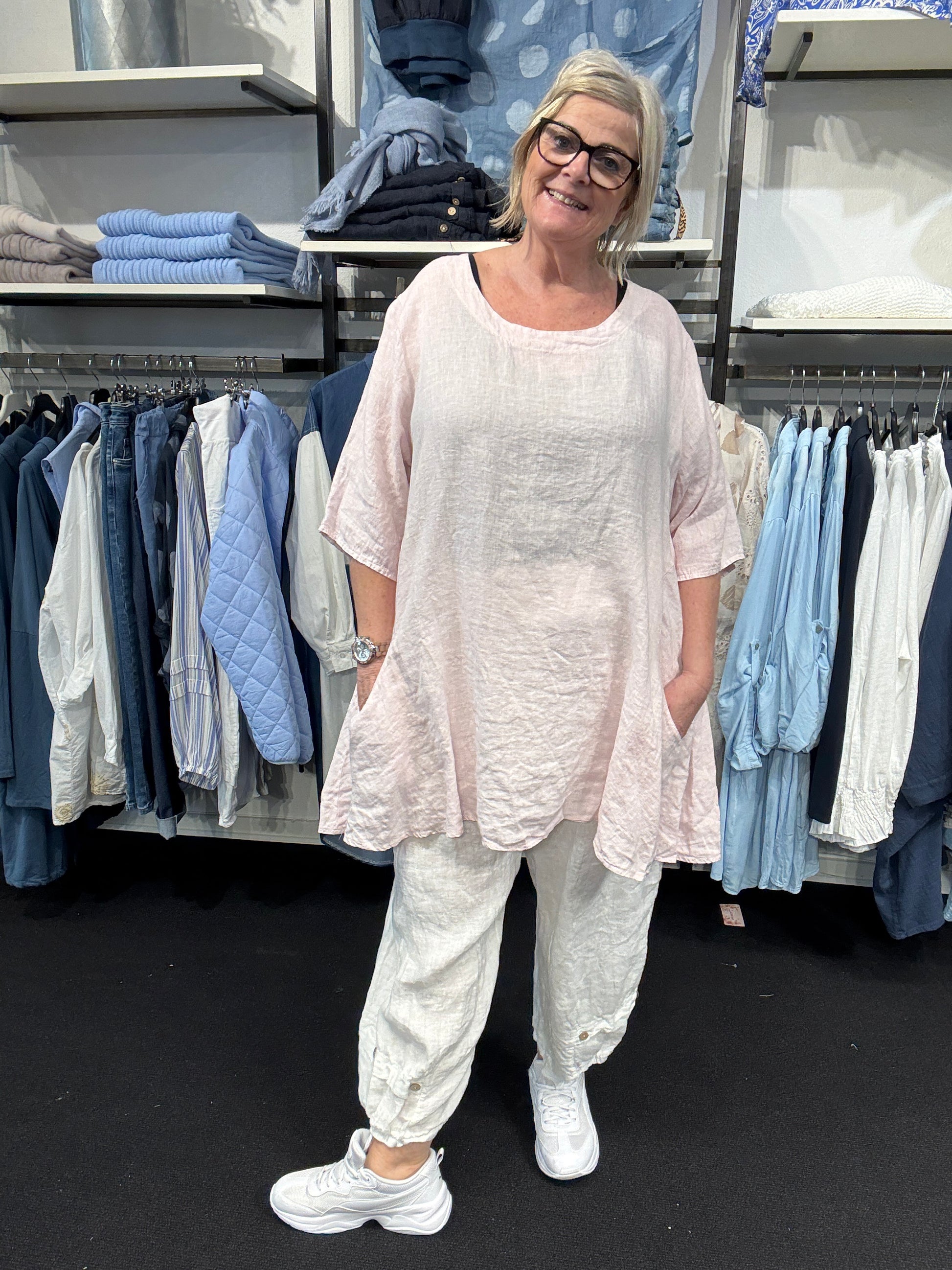 A-facon hørtunika i lys rosa plussize 
sigensgaard.dk