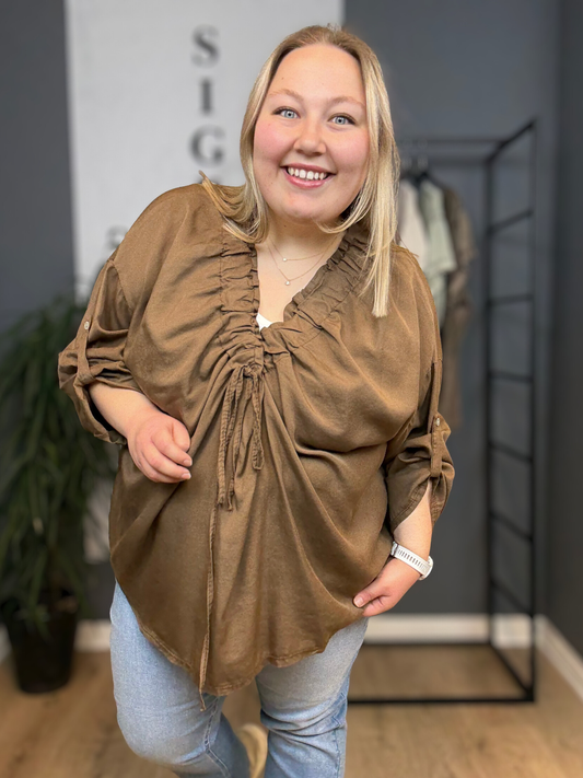 Mynde er plussize bluse smart design går ned i Vhals langt ærme som har elevator hejs på ærme.