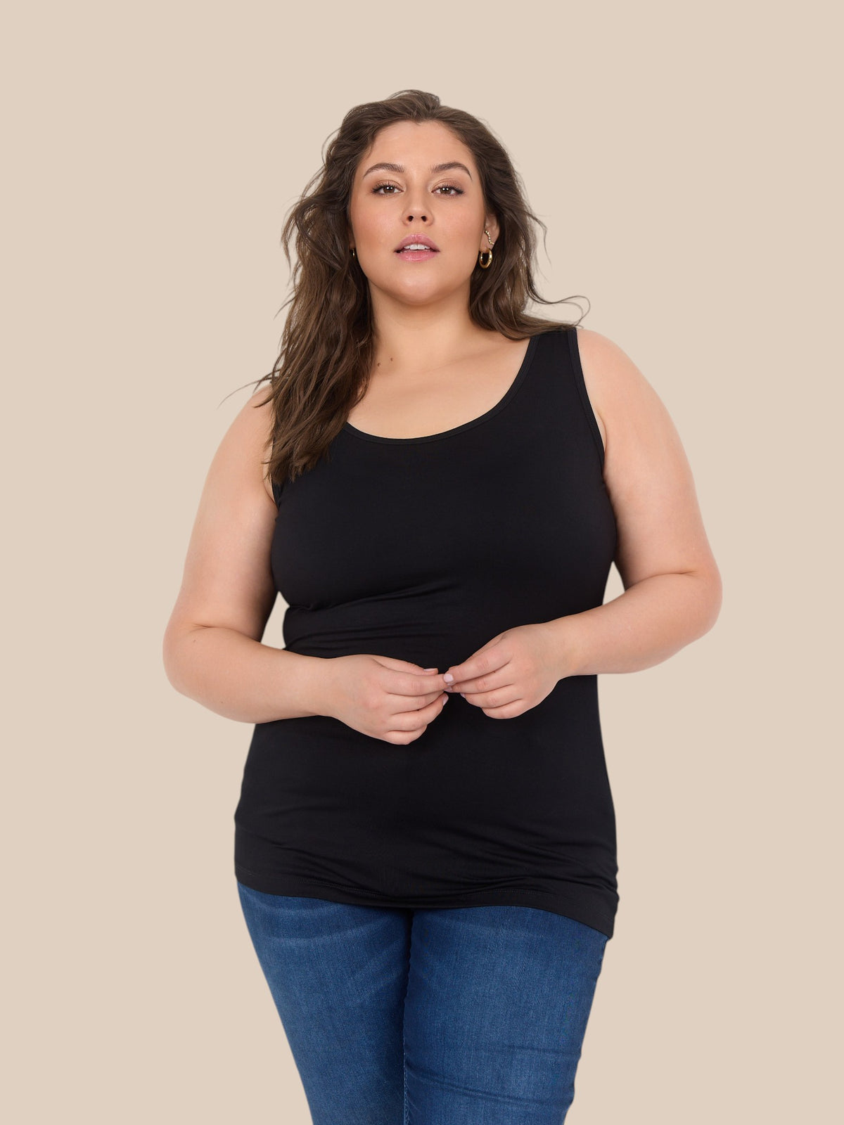 Stella 6 er den basis top der er vores bedste plussize top som er glat og blød