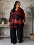 Smart printet skjorte til plus size kvinden der ønsker en brugbar skjorte, som er anvendelig både åben og lukket.