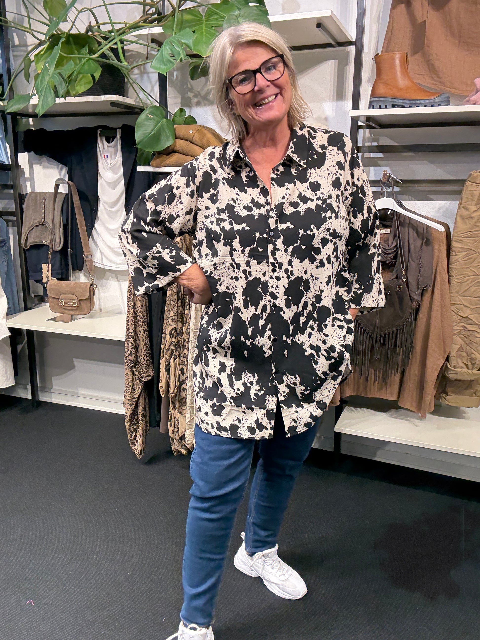 sweatshirt med en snyde krave under let at bruge da man ikke skal have noget under plussize fra Sigensgaard.dk