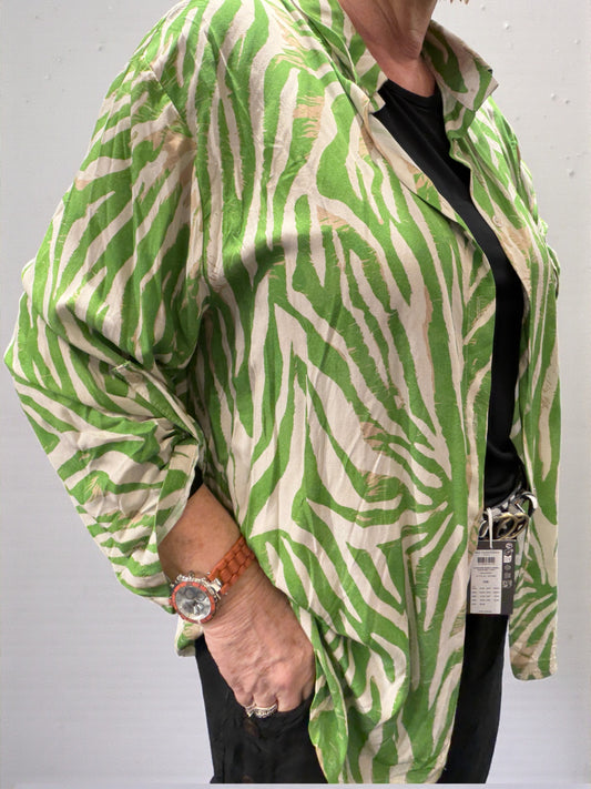 Anna plus size viskose skjorte til damer med behagelig pasform.“