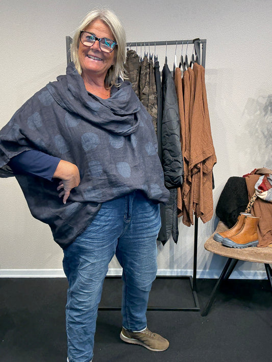 Hilda hørtunika tunka i marine