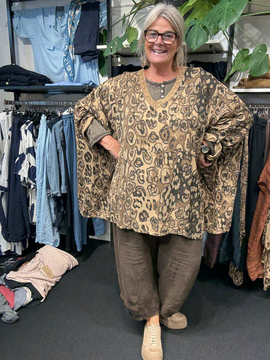 Sigensgaard .dk plussize tove viskose tunika i camel.