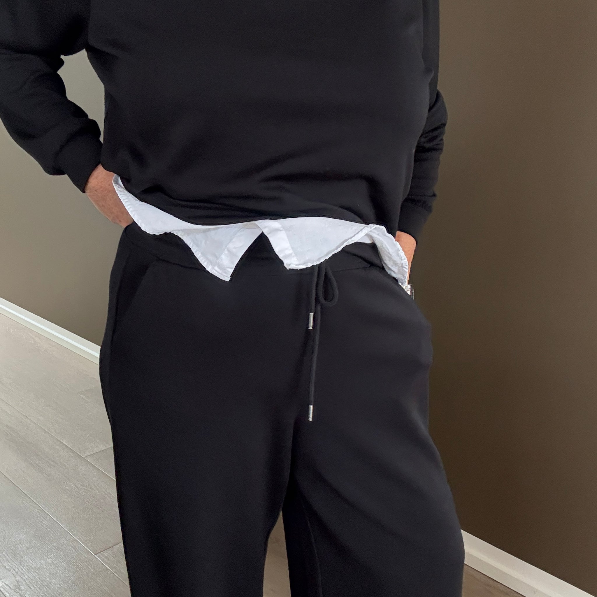 Sabina 2 buks er en skøn plussize buks i den blødeste facon,lang  ben og løs i talje.