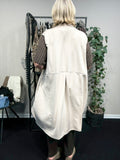 Plussize tulipan vest fra sigensgaard.dk