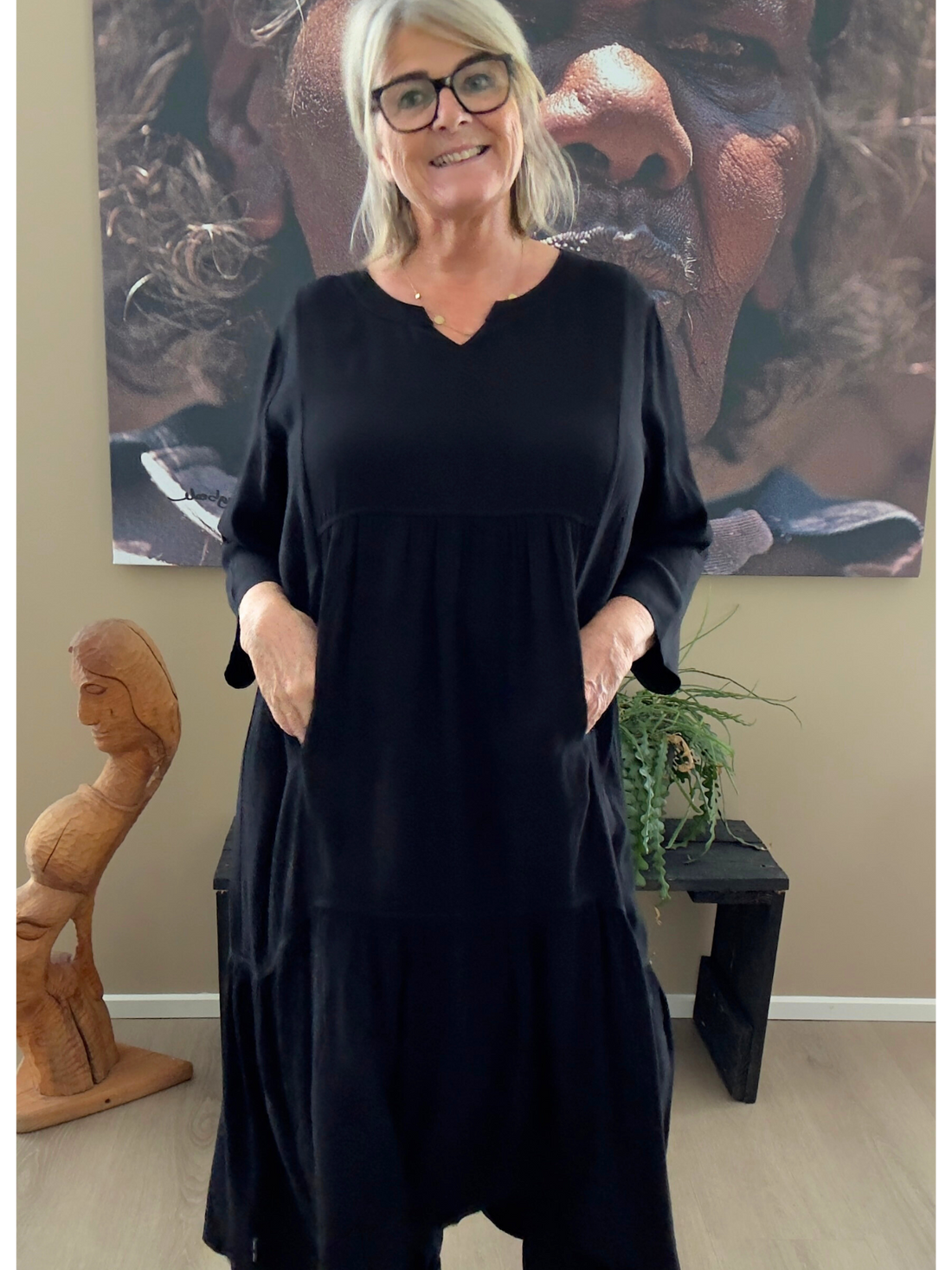 Rigmor kjolen fra Pont Neuf er den perfekte kjole til plus size pigen, som ønsker en kjole der klan bruges til næsten alle lejligheder. 