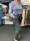 Plus size rosa hyggebuks er en af vores bestsellers og findes altid i mange farver. Sigensgaard.dk