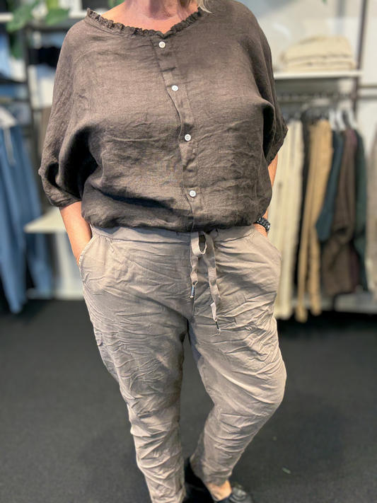 Plus size rosa hyggebuks er en af vores bestsellers og findes altid i mange farver. Sigensgaard.dk