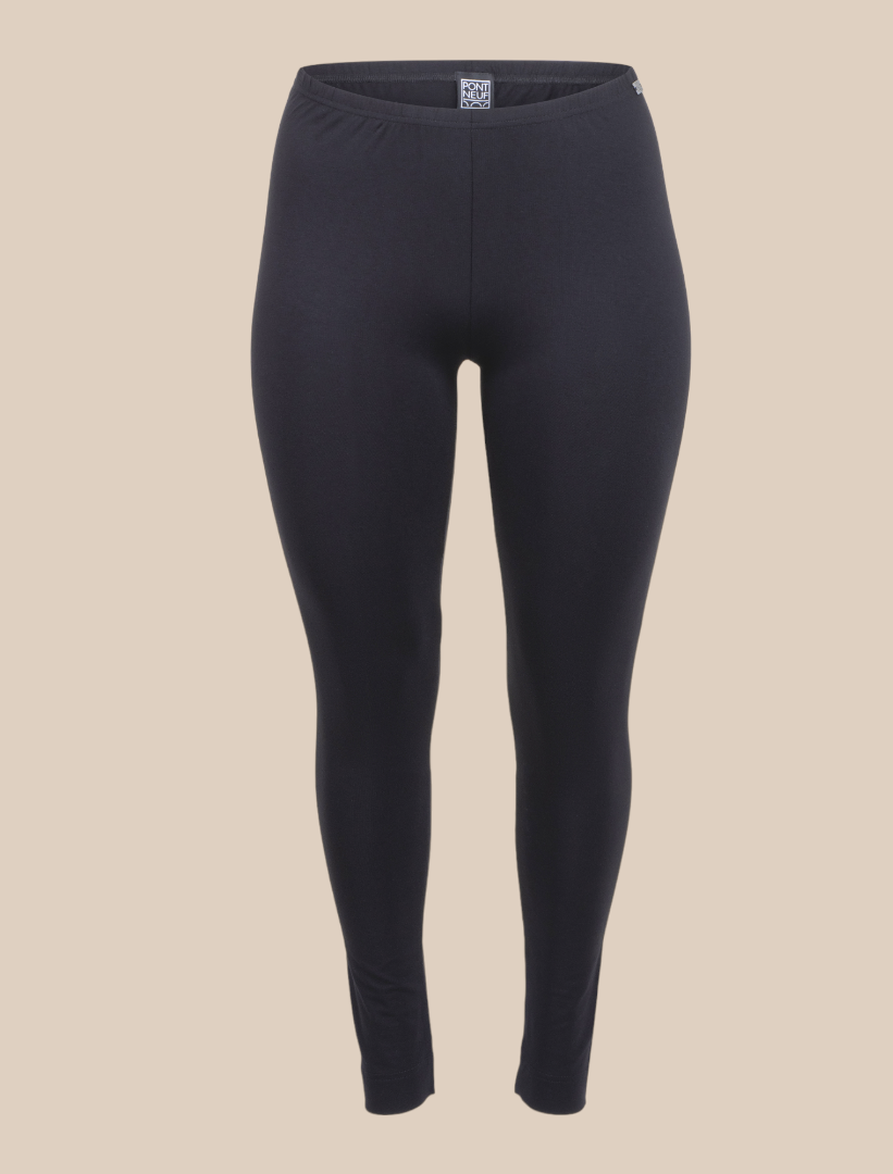 Rosie leggings fra Pont Neuf er perfekt til plus size kvinden, som ønsker stor komfort og god bevægelighed.