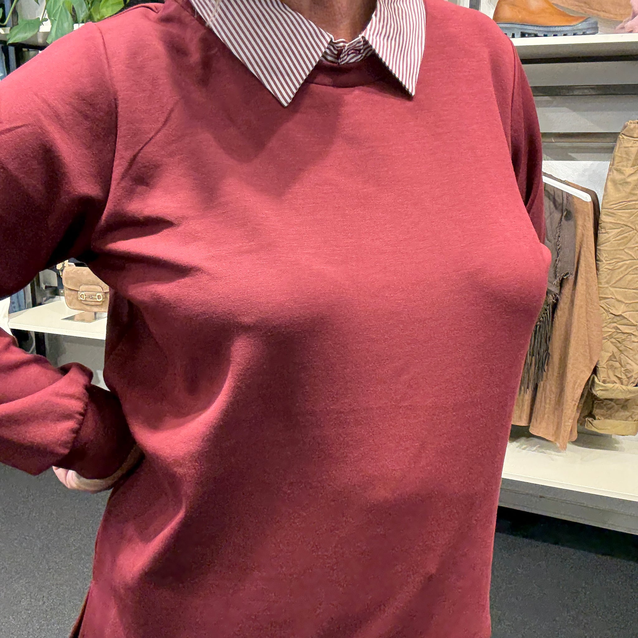 sweatshirt med en snyde krave under let at bruge da man ikke skal have noget under plussize fra Sigensgaard.dk