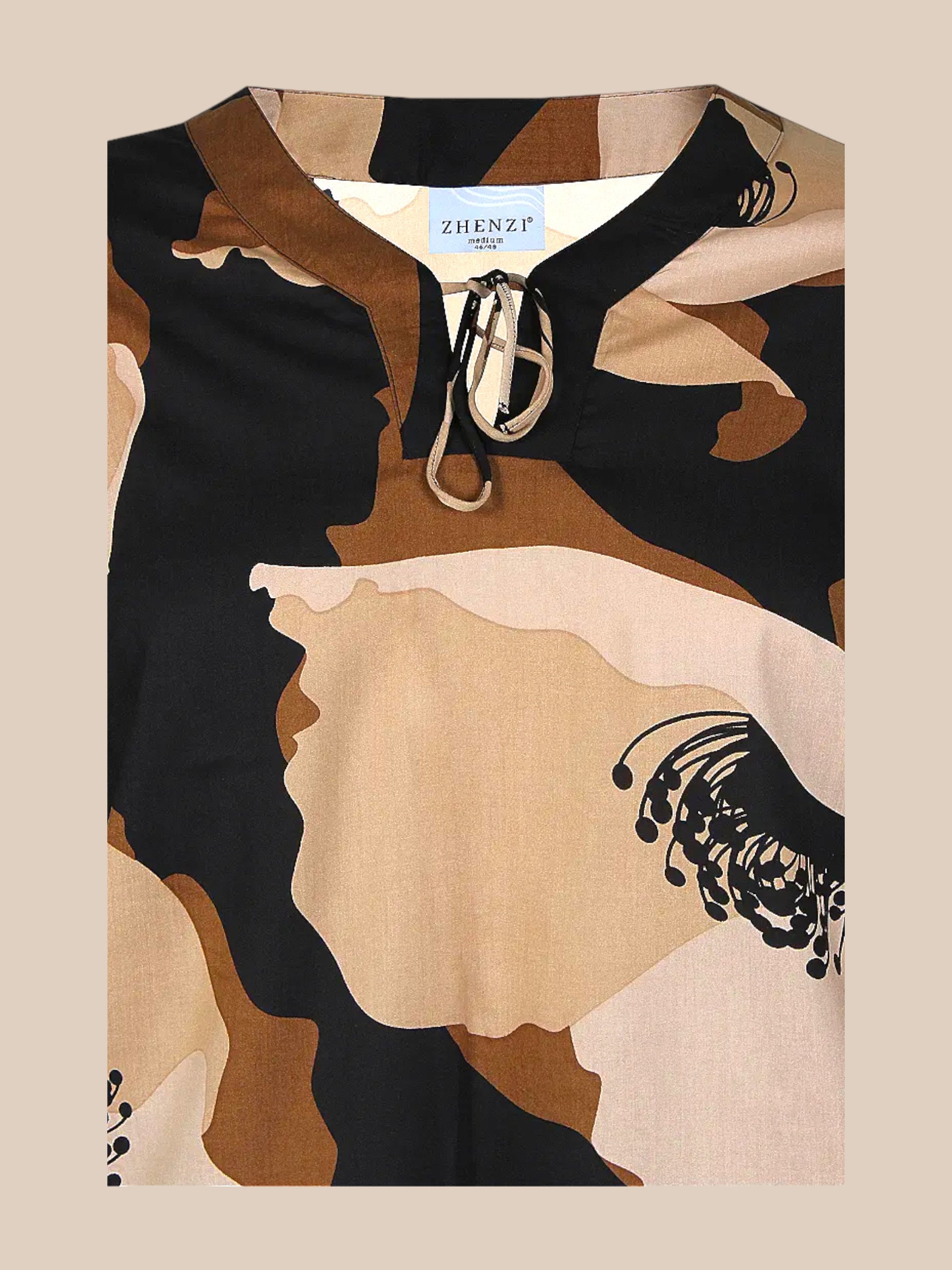 Plussize bluse fra Zhenzi som er det  mærke med de gode faconer, i bordeaux og brun flot print og flotte farver hverag eller fest den kan begge dele.