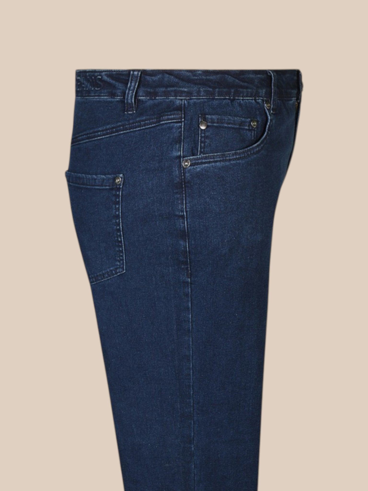 Salsa jeans fra zhenzi er regulær i pasform og med masser af stræk 