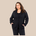 Plussize blazer ina 1 i sort behagelig blød plussize blazer uden foer.