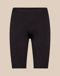 Stella indershorts i plussize er designet til at give dig maksimal komfort hele dagen. De bløde og strækbare shorts sidder behageligt tæt til kroppen uden at stramme, og de er perfekte under kjoler og nederdele, hvor de forebygger gnidning mellem lårene.

Materialet er let, åndbart og fugtabsorberende, hvilket gør dem ideelle både til hverdagsbrug og varmere dage. Den elastiske talje sikrer en god pasform, der bliver siddende, hvor den skal – uden at rulle ned.