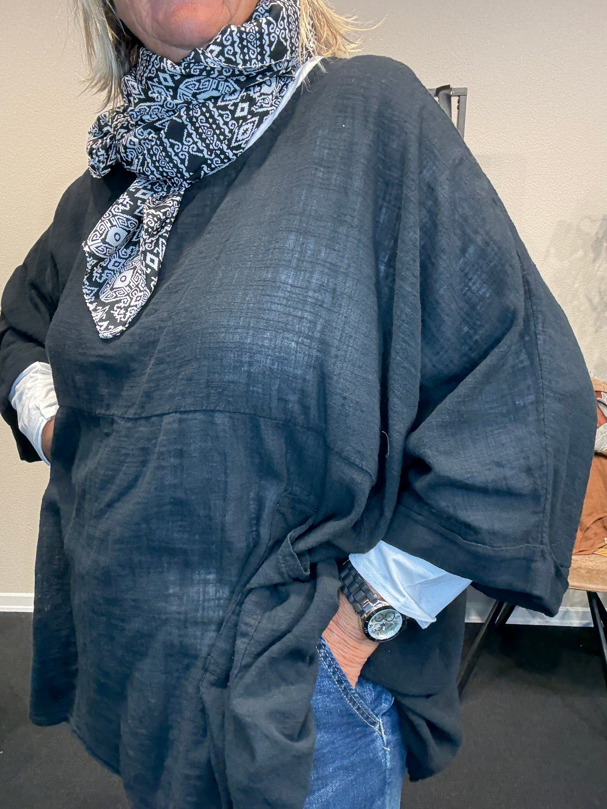 Bomulds plussize tunika susanne i sort fra Sigensgaard.dk