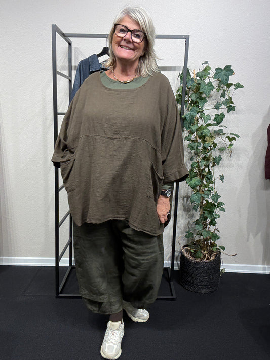 Susanne pluaaize bomulds tunika i brun.