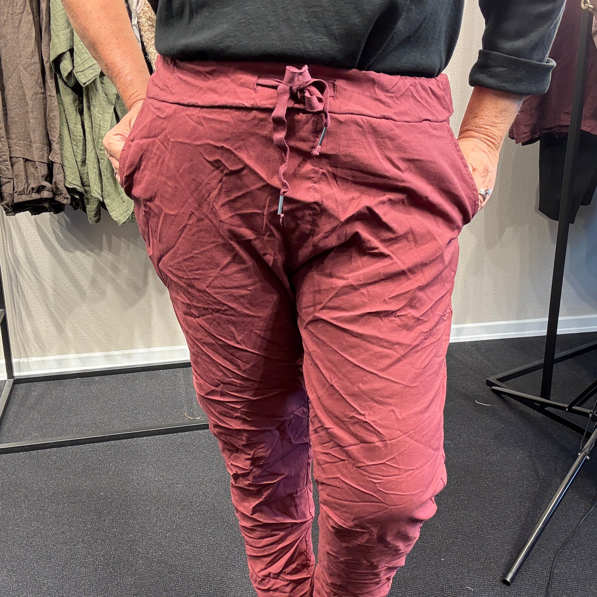 Rosa hyggebuks i vinrød basisbuks hos sigensgaard som findes i mange farver.