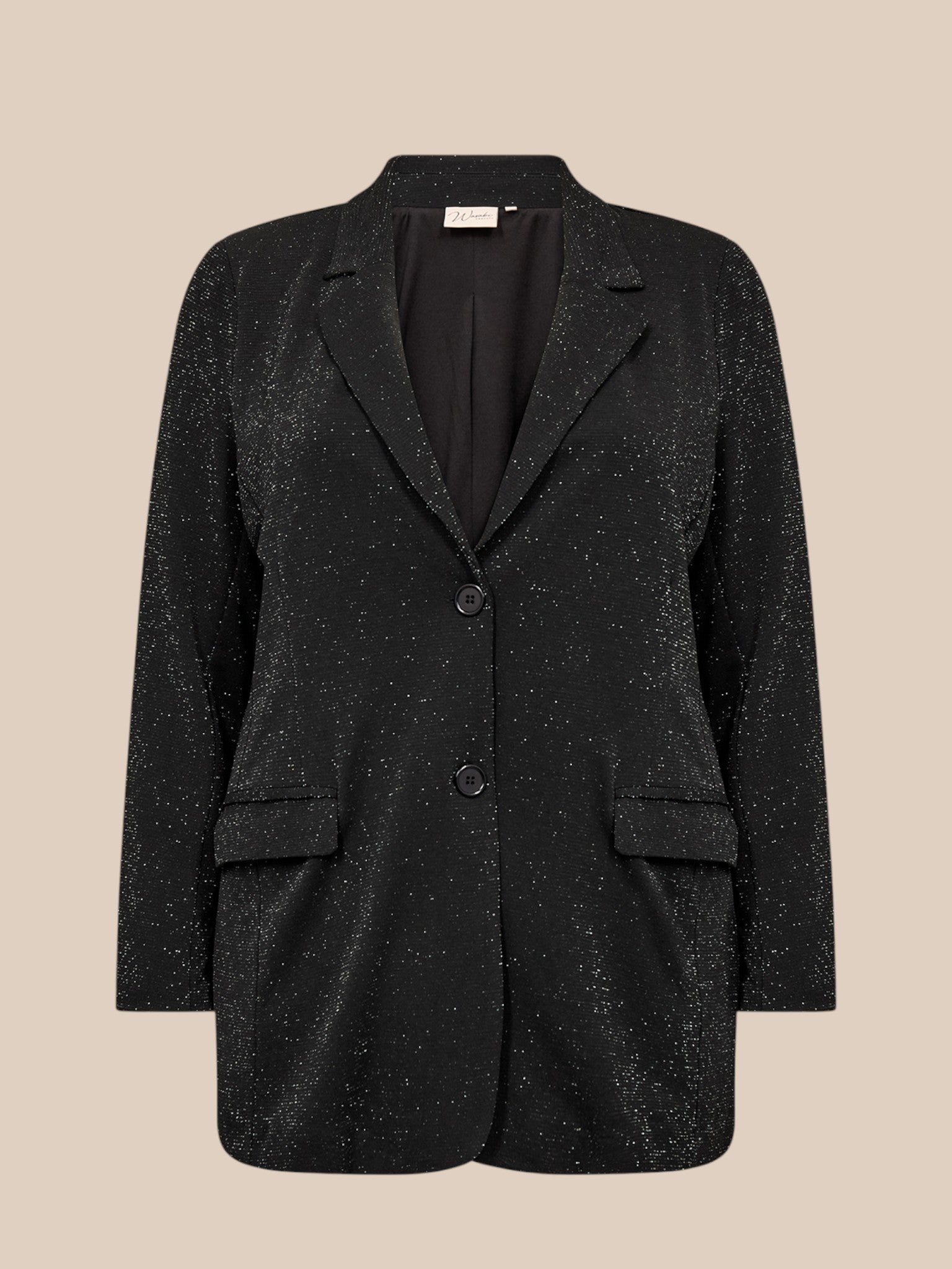 Glimmer blazer til plus size kvinden, der gerne vil gøre sit outfit lidt pyntet og smart. Blød og behagelig kvalitet.