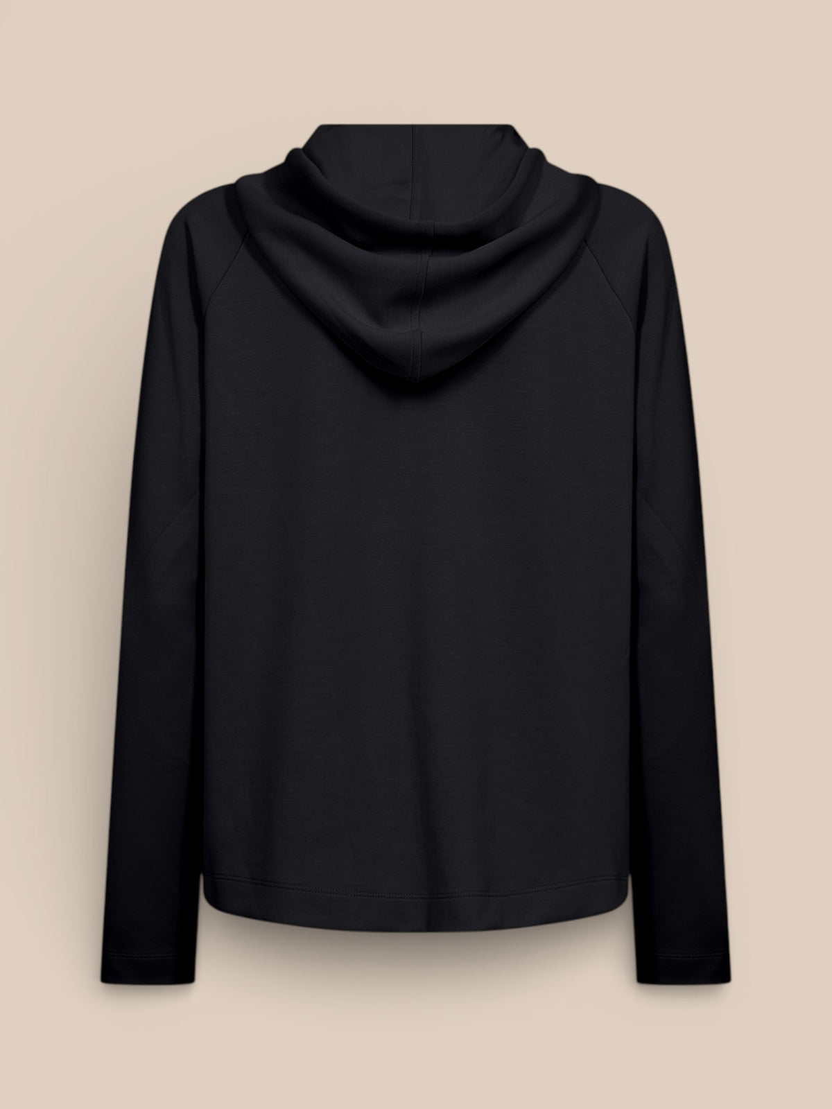 WA-SABINA 84 sweatshirt med hætte, justerbare snore og halv lynlås foran. Blød kvalitet med sidelommer og afslappet pasform.